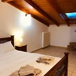 Apartment Ozymandias Attic -