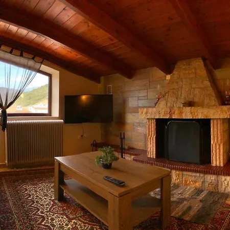 Apartment Ozymandias Attic - *