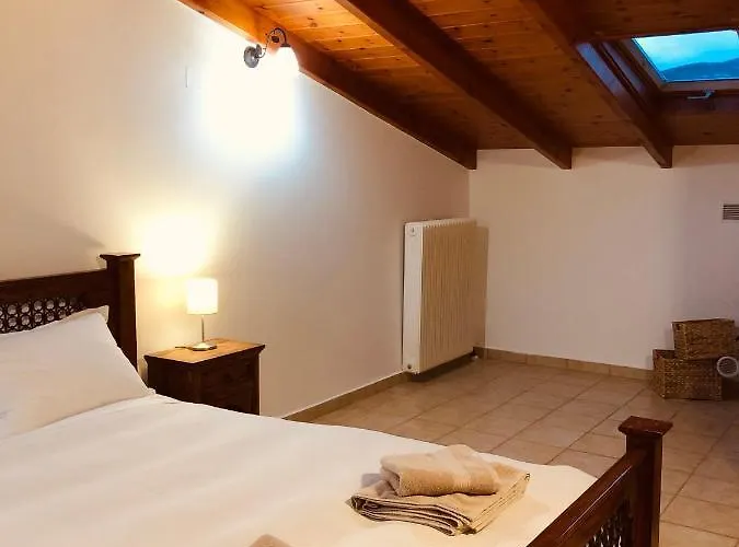 Apartment Ozymandias Attic -